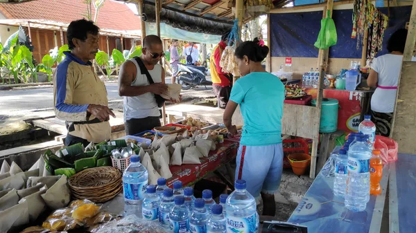 Bali Indonesia Feb 2019 Vendedor Ambulante Local Identificado Haciendo Negocios —  Fotos de Stock