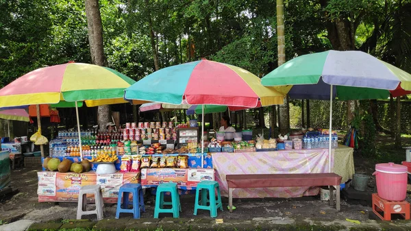 Bali Indonesia Feb 2019 Local Roadside Shops Food Stalls Bali — стоковое фото