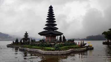 Pura ulun danu Tapınağı Bali