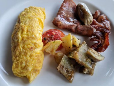 Omlet yumurta ile Kahvaltı