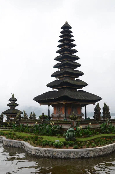 Pura Ulun Danu templo em Bali — Fotografia de Stock