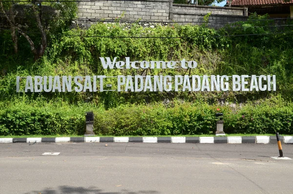Bienvenue à Labuan Sait Padang Padang Beach signe à Bali — Photo