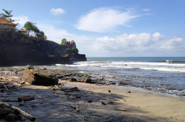 Cliff di Kuil Tanah Lot di Bali — Stok Foto