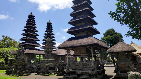タマンアユン寺院でバリ、インドネシアのメングウィ帝国の神殿 — ストック写真