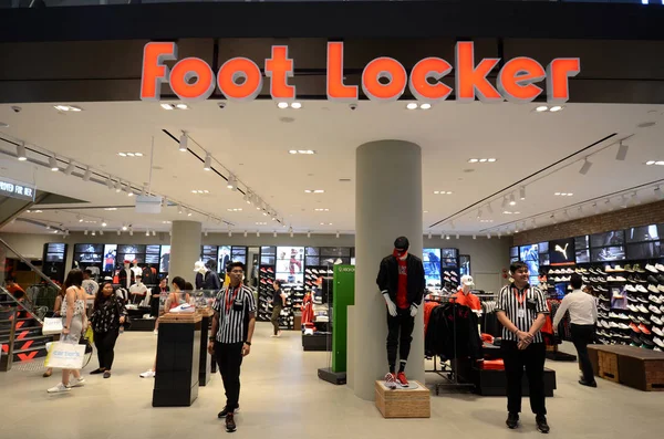 Foot Locker sklep znajdujący się wewnątrz Jewal Changi Lotnisko — Zdjęcie stockowe