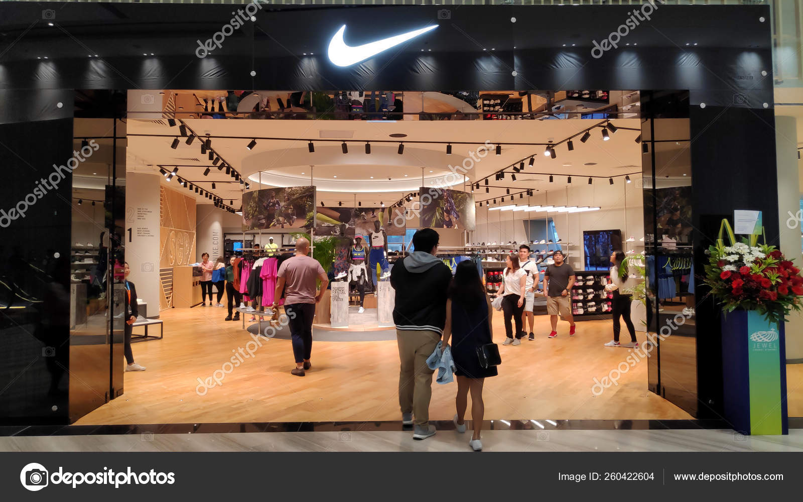 nike airport store