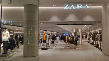 Jewal Changi Havaalanı i içinde bulunan Zara mağaza girişi