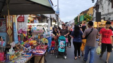 Jonker Street, Melaka'da bulunan gece pazarı.