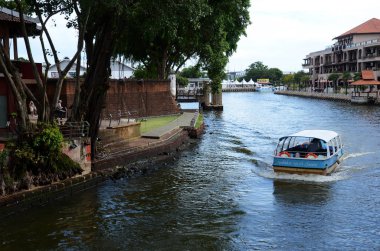 Malacca Nehri ile Cruise geçiş