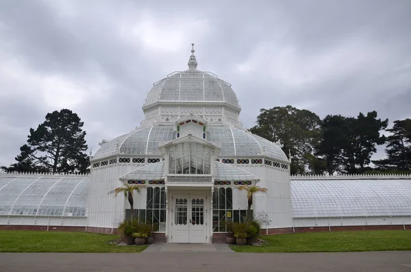 Conservatoire des Fleurs à Golden Gate Park . — Photo