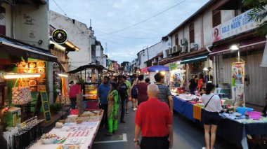 Jonker Street, Melaka'da bulunan gece pazarı.
