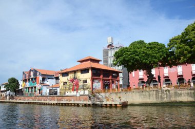 Melaka nehri boyunca eski bina