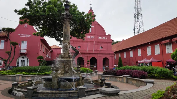 Вид на церковь Христа и Голландскую площадь в Малакке, Малайзия — стоковое фото