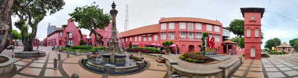 Vista do dia de Cristo Igreja & Praça dos Países Baixos em Malaca Malásia — Fotografia de Stock