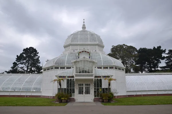 Conservatorio de Flores en Golden Gate Park . — Foto de Stock