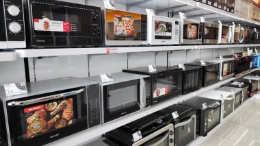 R elektrikli fırınlar, soba ve diğer cihaz veya ekipman