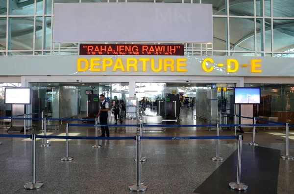 Cancello di partenza dell'aeroporto internazionale di Ngurah Rai — Foto Stock