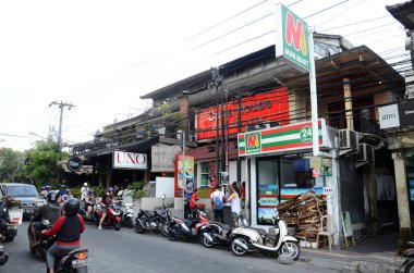 Ubud, Bali 'deki sokak manzarası. Ubud gelenek merkezi olarak bilinir.