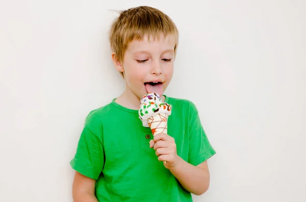 Diy Ice Cream Cone Playing — Stock Photo, Image