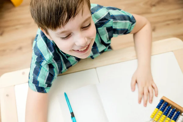 Giovane Scolaro Che Studia Casa Ragazzo Che Compiti Sala Studio — Foto Stock