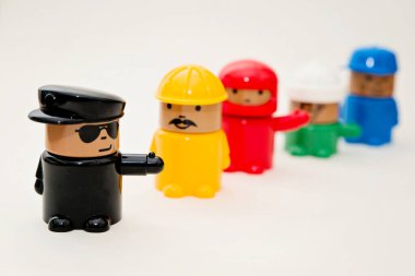 Farklı mesleklerden oyuncak heykelcikler koleksiyonu..