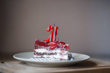 çok kolay ve iki mum, mum sayısı iki, 2