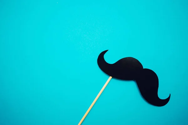 Papel Bigote Sobre Fondo Azul Conciencia Del Cáncer Próstata Hombres —  Fotos de Stock