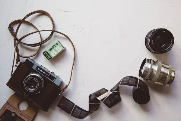 Moscou Rússia 2018 Câmera Vintage Filme Lentes Retro Mesa Branca — Fotografia de Stock