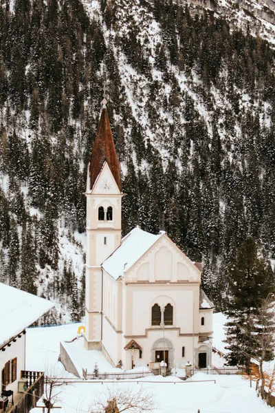 冬の風景の美しいアルペン藁葺き Trafoi Trafoi イタリア 2013 ビュー — ストック写真