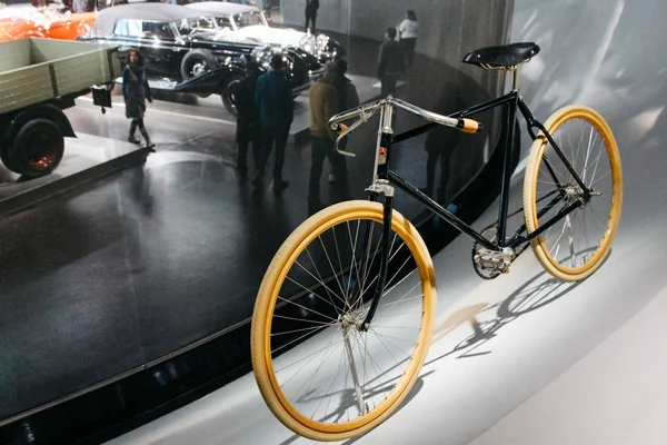 Estugarda Gemany 2013 Exposições Detalhes Museu Mercedes Benz — Fotografia de Stock