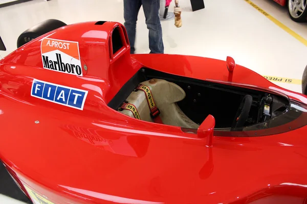 Maranello, Itálie - 03 26 2013: muzeum vykazují sportovní vozy Ferrari v muzeu — Stock fotografie