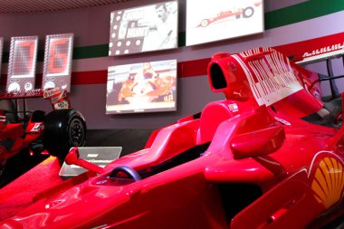 Maranello, İtalya - 03 26 2013: spor arabalar Ferrari müzede sergi Müzesi