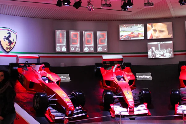 Maranello, Itália - 03 26 2013: museu exibe carros esportivos Ferrari no museu — Fotografia de Stock