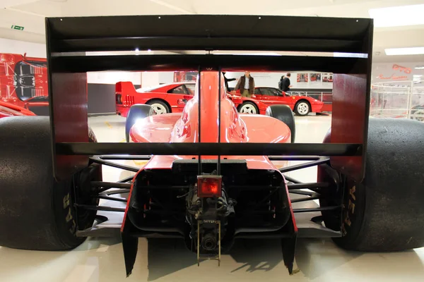 Maranello, italien - 26.03.2013: museum ausstellung eines sportwagen ferrari im museum — Stockfoto
