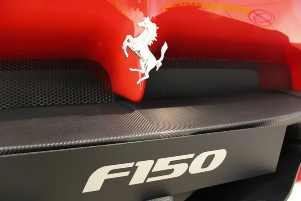 Maranello, Olaszország - 03 26 2013: Múzeum kiállítás egy sport autó Ferrari, a Múzeum — Stock Fotó