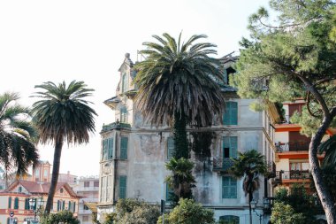 Rapallo, İtalya - 03 27 2013: Bir tatil beldesi Rapallo sokaklarında görünümünü.