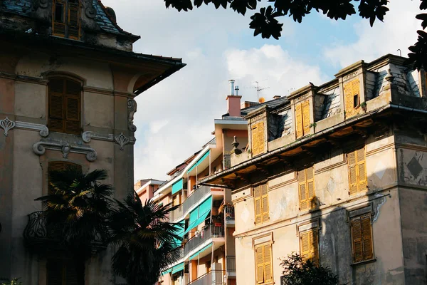 Rapallo, Italia - 03 27 2013: Vista de las calles de una ciudad turística Rapallo . —  Fotos de Stock