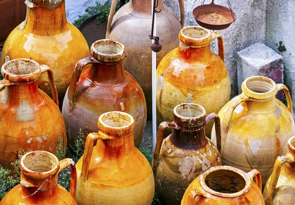 capasone ve şarap basın - puglia, İtalya