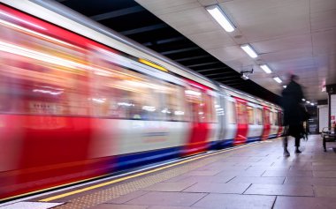 Tren, bulanık, hareket Londra yeraltı - Immagine taşıma