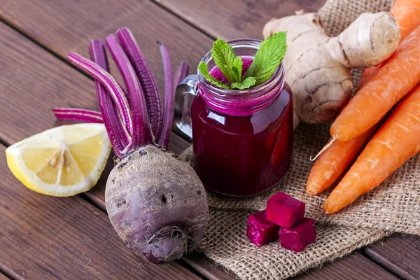 Beetroot Carrot Ginger Lime Juice — Stock Photo, Image