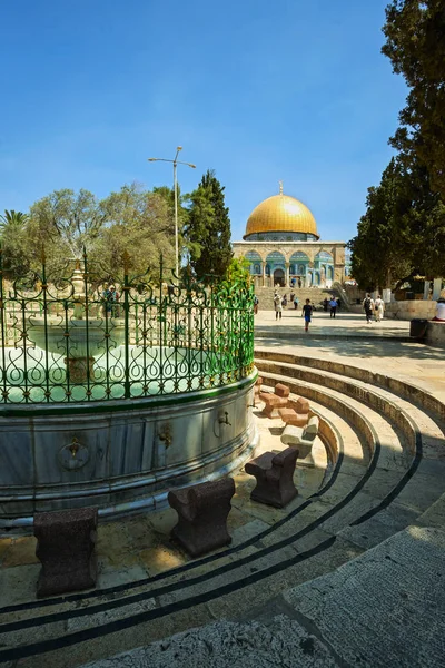 A szikla kupolája a templomhegyen Jeruzsálemben — Stock Fotó