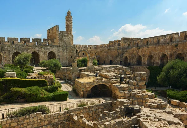 La Torre de David se llama así porque los cristianos bizantinos creían que el lugar era el palacio del rey David. La estructura actual data de la década de 1600. Jerusalén — Foto de Stock