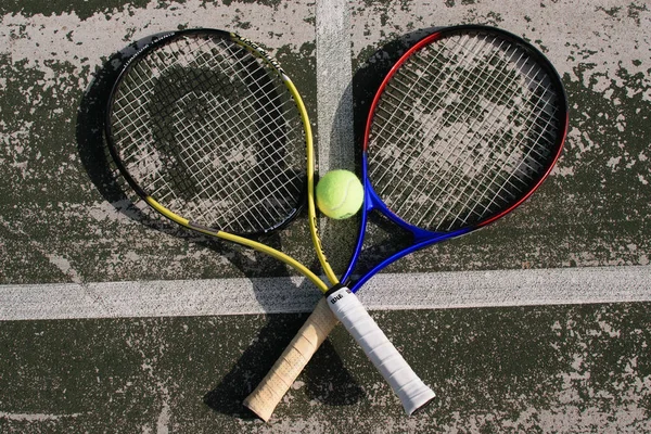 Tenisz Ütők Átlépte Bíróság — Stock Fotó