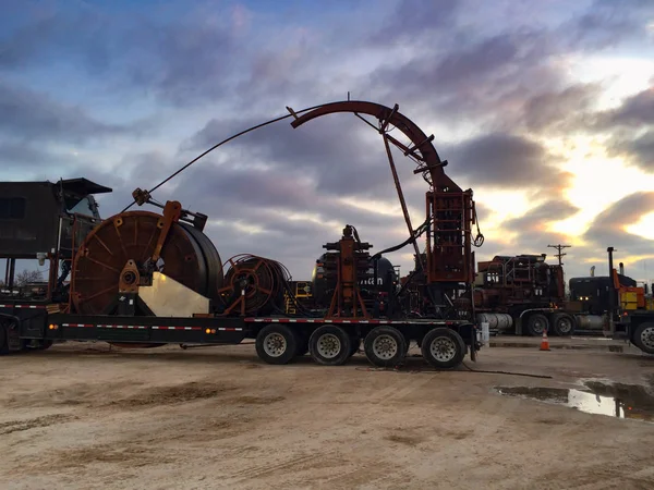 Güneş doğarken enjektör kafası boru kangal