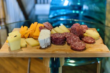 Et ve peynir örnek Yönetim Kurulu