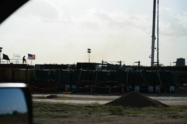 Petróleo Gás Frac Crew Com Bandeira Americana Voando Trabalhador Silhueta — Fotografia de Stock