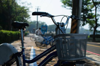 Taipei 'nin çevre dostu YouBike Bisiklet turist tarafından kiralanan olmak 
