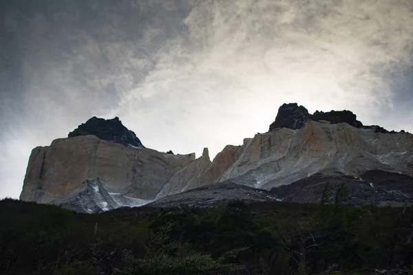 Pasmo górskie Cuernos Torres del Paine Park Narodowy, Chile — Zdjęcie stockowe