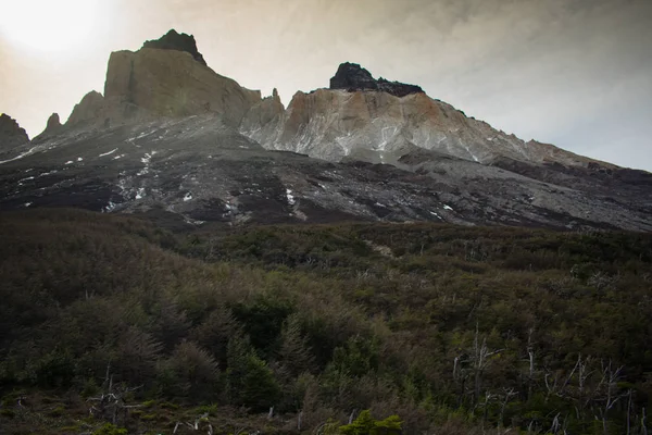 Zima Paine Grande w Parku Narodowym Torres del Paine, Patagonia — Zdjęcie stockowe