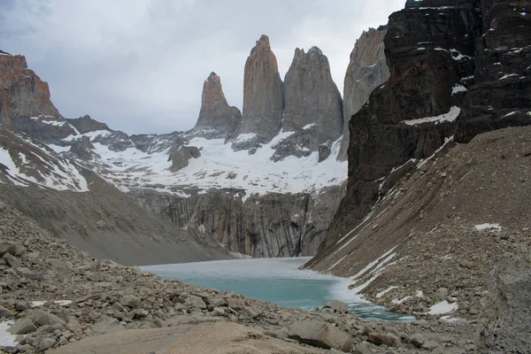 Mirador Los Torres with aqua water Torres del Paine Nemzeti Par — Stock Fotó